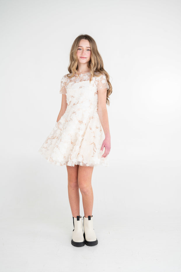 Clara I Final Sale