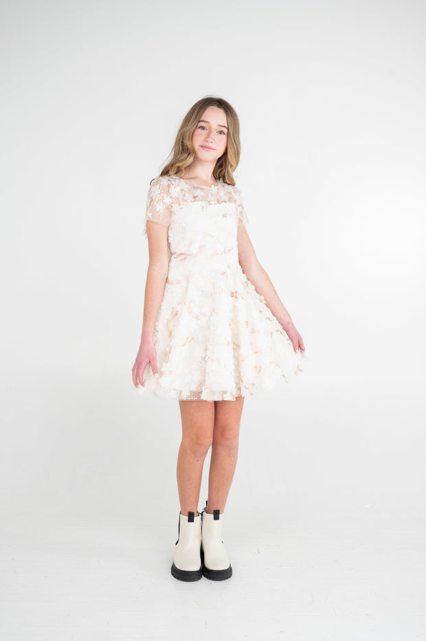 Clara I Final Sale